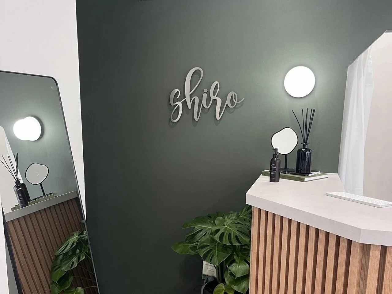 【店内】受付 メンズ眉毛